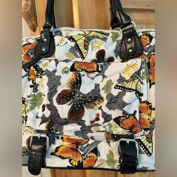 Beautiful Butterfly Overnight Travel Carpet Bag Unique Tapestry Feel - Picture 4 of 11